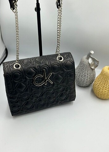 Calvin klein kol çantası 