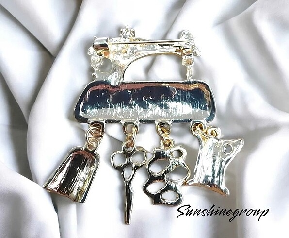 Accessorize Vintage dikiş makinesi broş