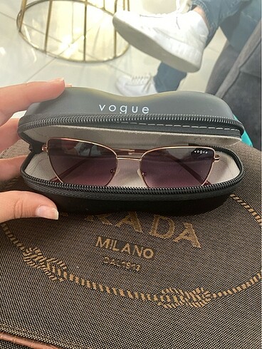 Vogue güneş gözlüğü