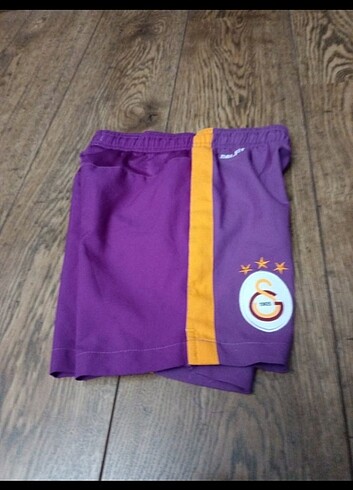 xs Beden Orijinal Galatasaray şortu