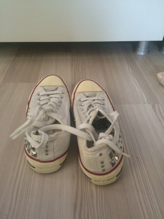 37 Beden beyaz Renk Orjinal converse