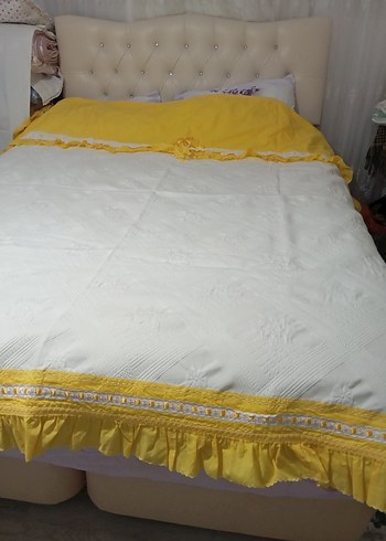 İşlemeli Beyaz Parlak Yatak Örtüsü - Görsel 6
