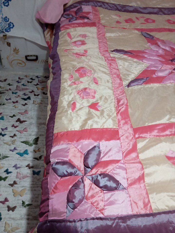 Nakışlı Pembe Yatak Örtüsü - Görsel 4