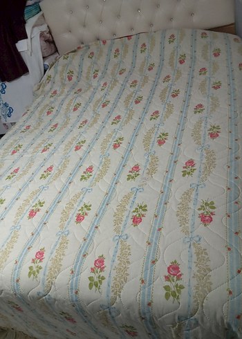 Nakışlı Beyaz Pastel Yatak Örtüsü - Görsel 5