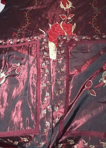 Bordo Nakışlı yatak örtüsü - Görsel 10