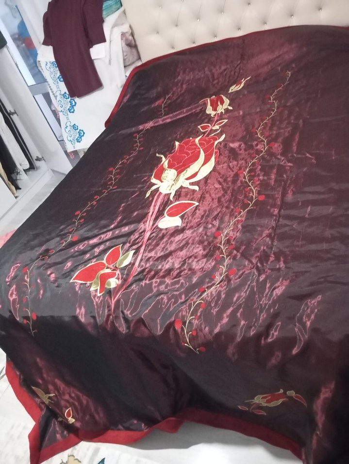 Bordo Nakışlı yatak örtüsü - Görsel 4