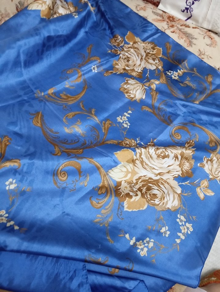 Mavi Parlak İpek Kadın Fular - Görsel 2