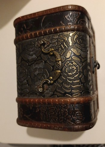 Kapitone Çiçek Desenli Kemerli Vintage Bavul - Görsel 10