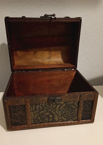 Kapitone Çiçek Desenli Kemerli Vintage Bavul - Görsel 5