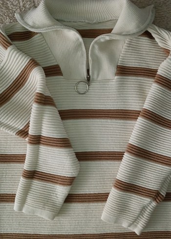 Bej Çizgili Kısa Kollu Triko Kazak - Görsel 7