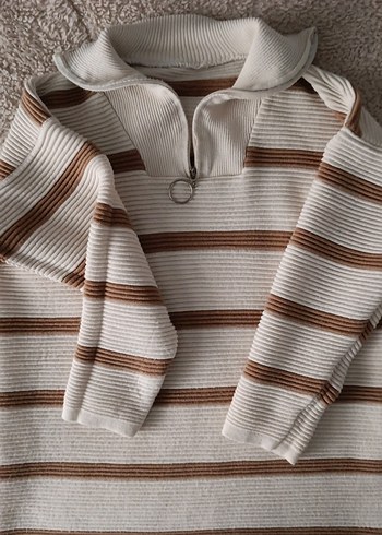 Bej Çizgili Kısa Kollu Triko Kazak - Görsel 5