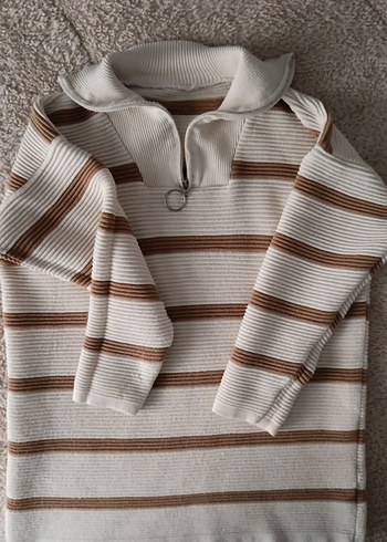 Bej Çizgili Kısa Kollu Triko Kazak - Görsel 3