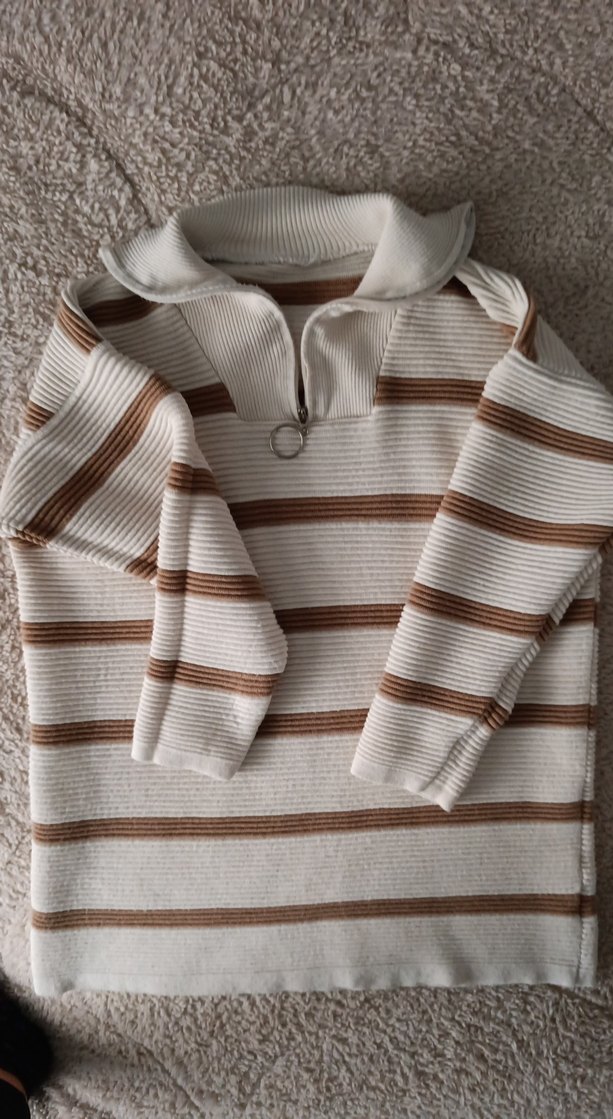Bej Çizgili Kısa Kollu Triko Kazak - Görsel 4