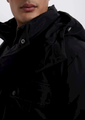 Siyah Kapüşonlu Erkek mont - Görsel 2