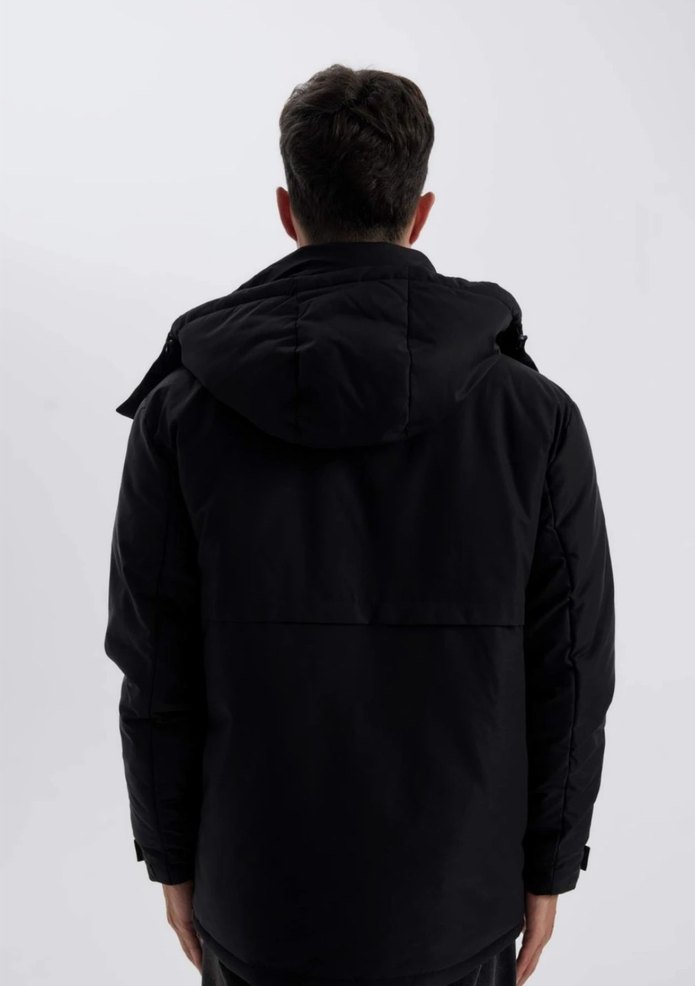 Siyah Kapüşonlu Erkek mont - Görsel 3
