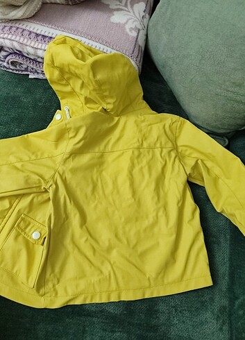 LC Waikiki Çocuk yağmurluk