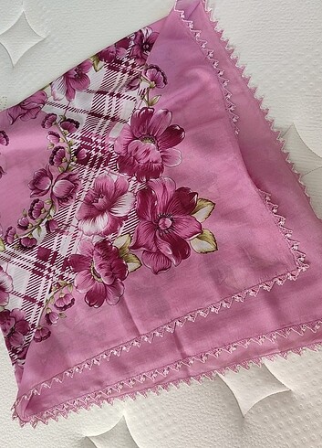 Kelebek oyalı yazma