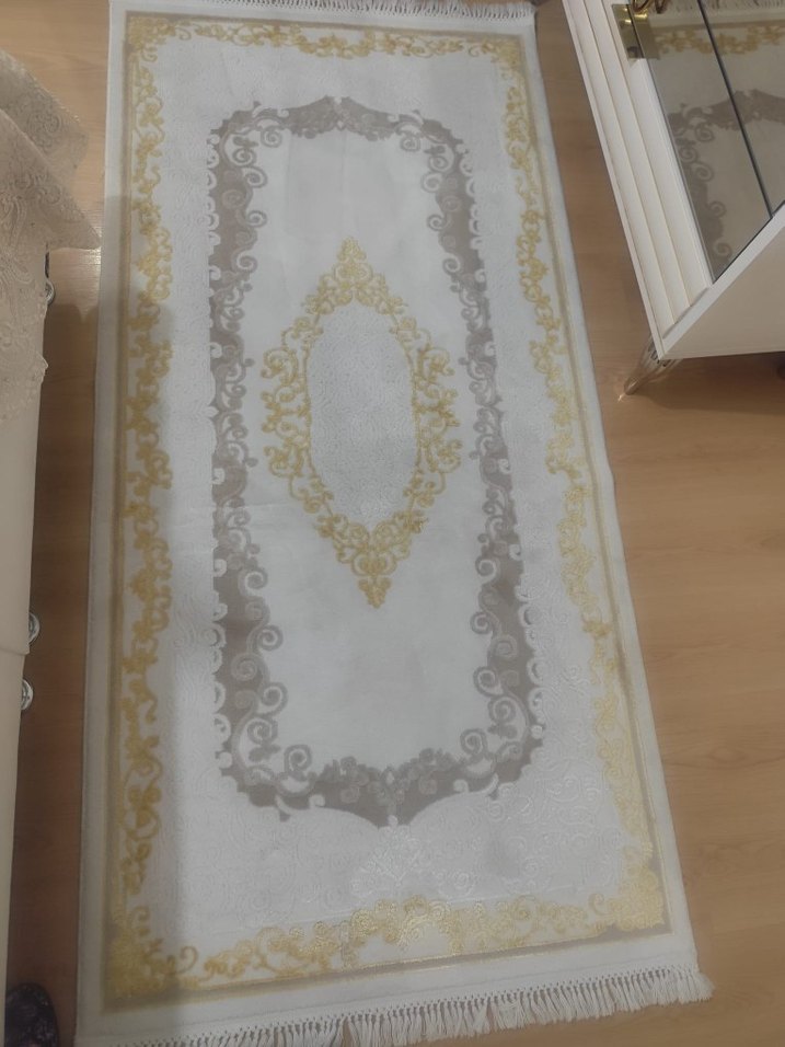 İşlemeli Beyaz Klasik Halı - Görsel 2