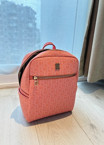 Pembe Minimalist Desenli Kadın Sırt Çantası - Görsel 2