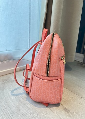 Pembe Minimalist Desenli Kadın Sırt Çantası - Görsel 4