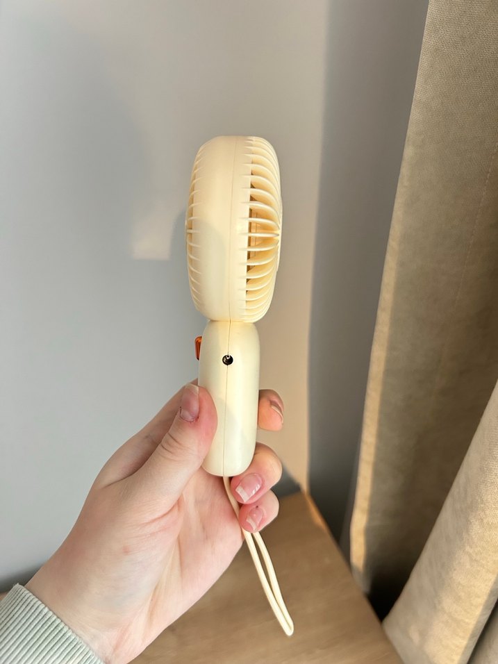 Beyaz Taşınabilir Mini El Vantilatörü - Görsel 4