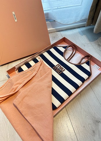 Miu Miu orijinal çanta - Görsel 5