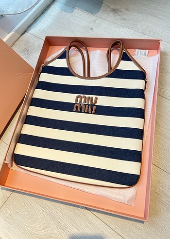 Miu Miu orijinal çanta - Görsel 2