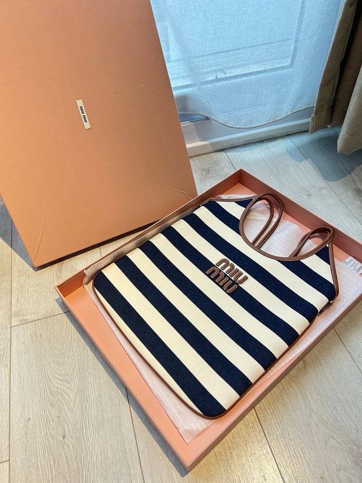 Miu Miu orijinal çanta - Görsel 3