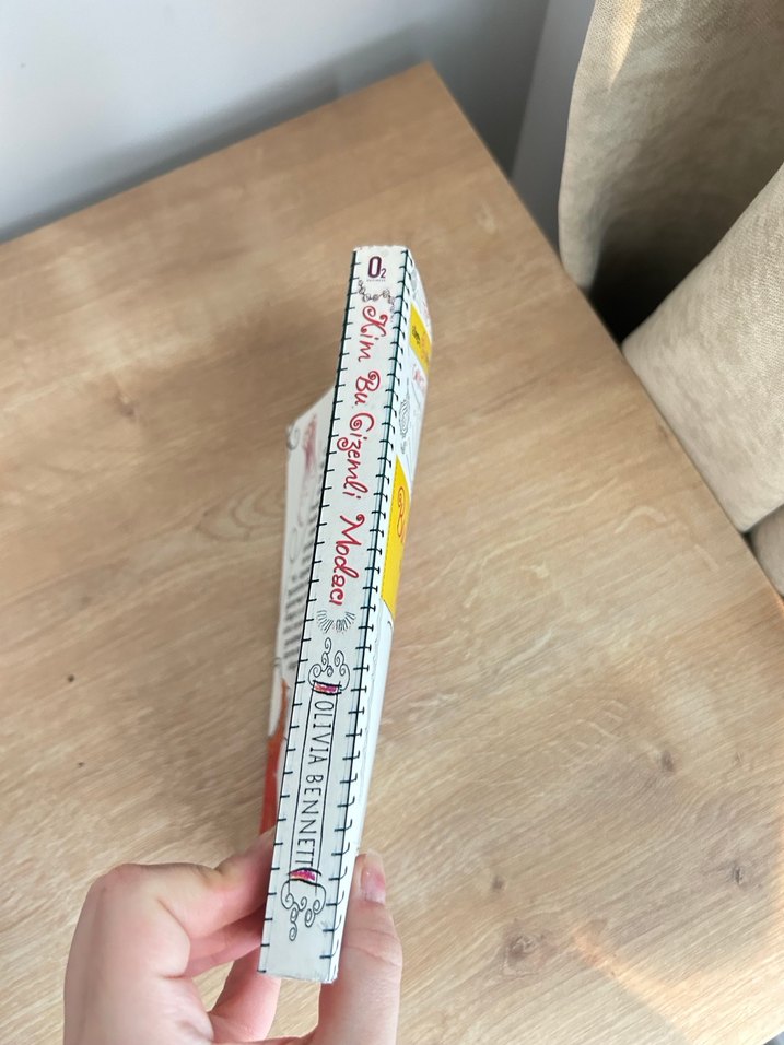 Kim Bu Gizemli Modacı - Olivia Bennett - Görsel 4