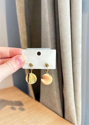 Mini Altın Boncuklu Kadın Küpe - Görsel 5