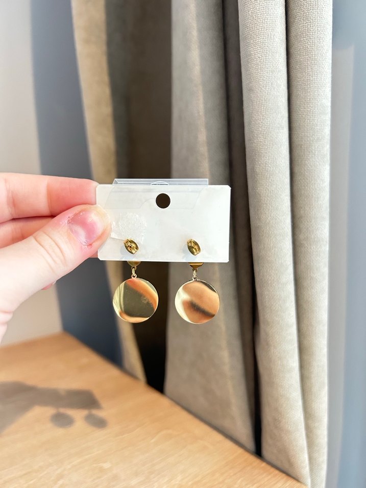 Mini Altın Boncuklu Kadın Küpe - Görsel 4