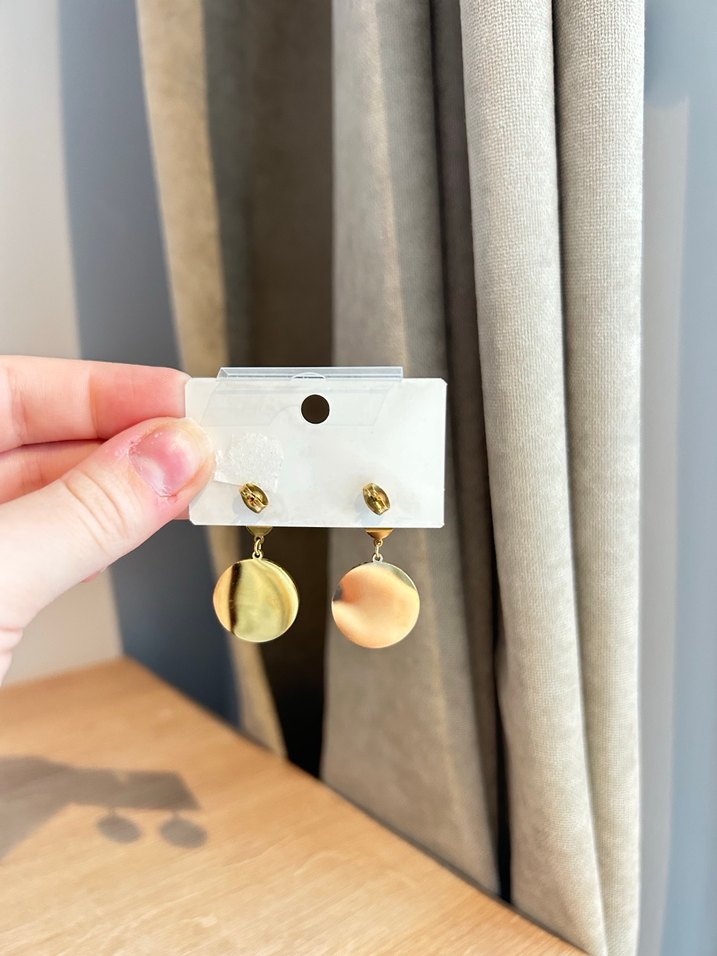 Mini Altın Boncuklu Kadın Küpe - Görsel 5