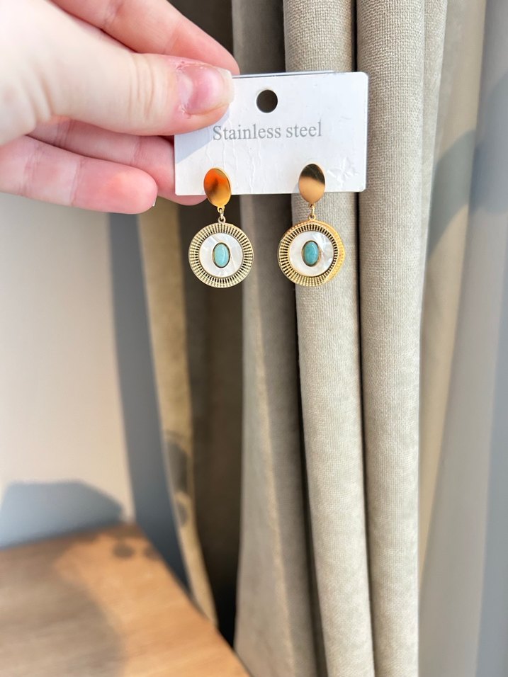 Mini Altın Boncuklu Kadın Küpe - Görsel 2