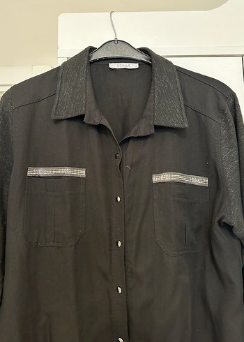 Siyah Uzun Kollu Düğmeli Kadın Gömlek - Görsel 3