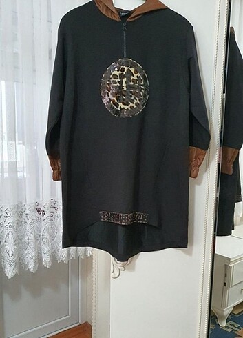 Deri detaylı tunik