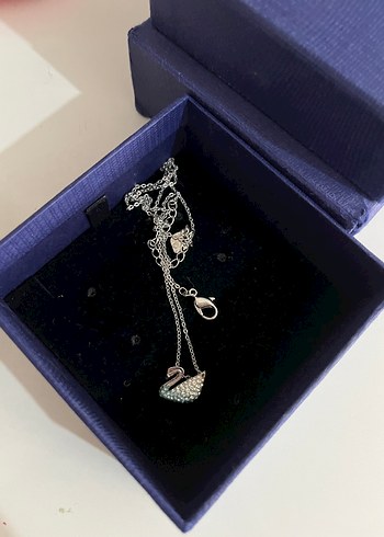 Beden Swarovski Mini Zincir Detaylı Mavi Kolye