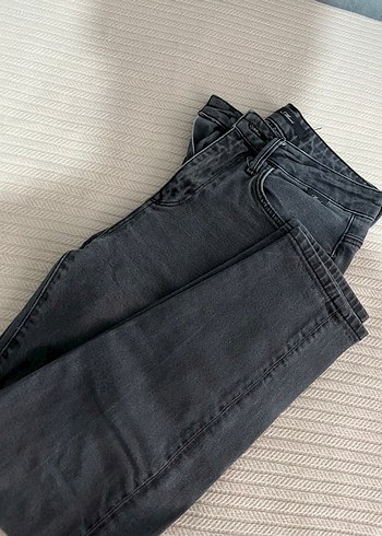 Gri Normal Kesim Kadın Denim Pantolon