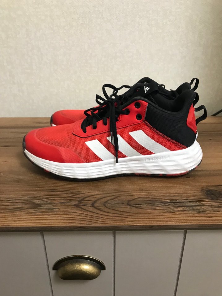 Adidas 45 numara kırmızı basketbol Ayakkabısı - Görsel 3