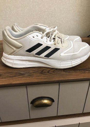 Beyaz 46 numara Adidas ayakkabı - Görsel 2