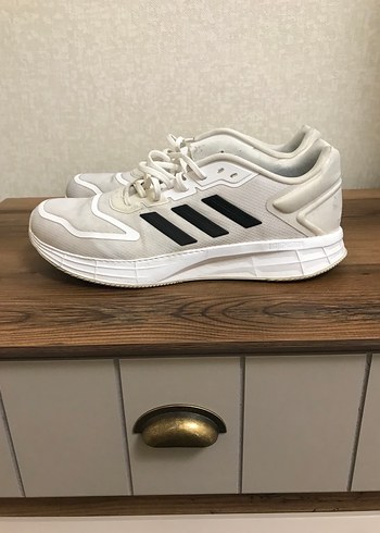Beyaz 46 numara Adidas ayakkabı - Görsel 5
