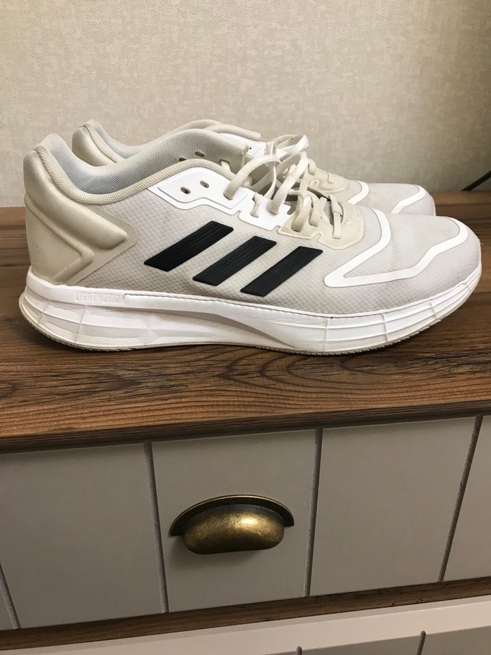 Beyaz 46 numara Adidas ayakkabı - Görsel 2