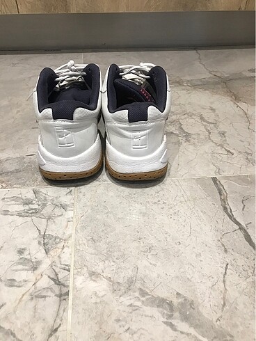 tek ebat Beden beyaz Renk 46 numara beyaz çok az kullanılmış Nike ayakkabı