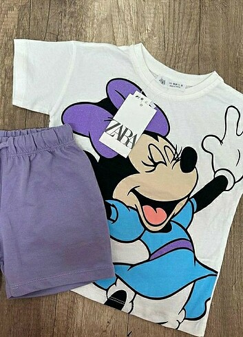 Minnie mouse şortlu takım 