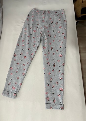 LC Waikiki Çiçek Desenli Gri Kız Pantolonu