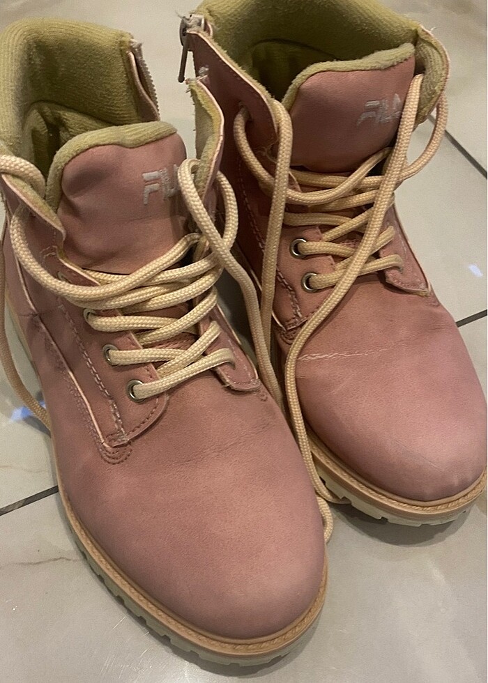 Ürün temiz sadece çok ufak bir sorun gözüküyor beyaz gibi bi aşı - Görsel 2