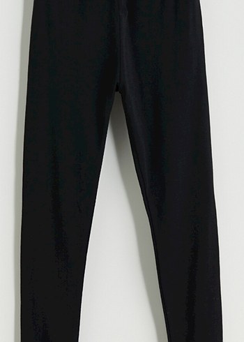 LC Waikiki Siyah Dar Paca Pantolon
