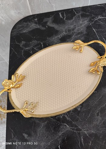 Altın Renkli Çiçek Desenli Modern Klasik Tepsi - Görsel 3