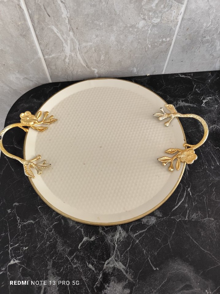 Altın Renkli Çiçek Desenli Modern Klasik Tepsi - Görsel 2