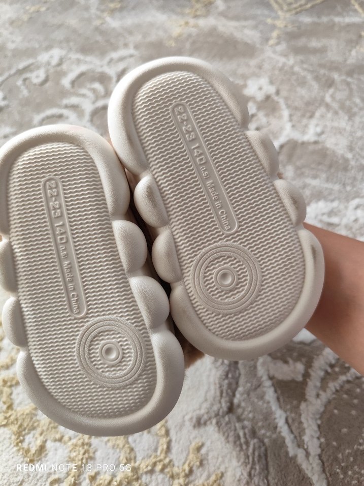 Kız Çocukları İçin Kahverengi Kürklü Sıcak Terlik - Görsel 4