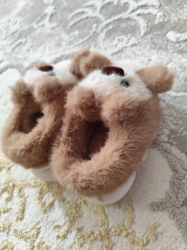 Kız Çocukları İçin Kahverengi Kürklü Sıcak Terlik - Görsel 3